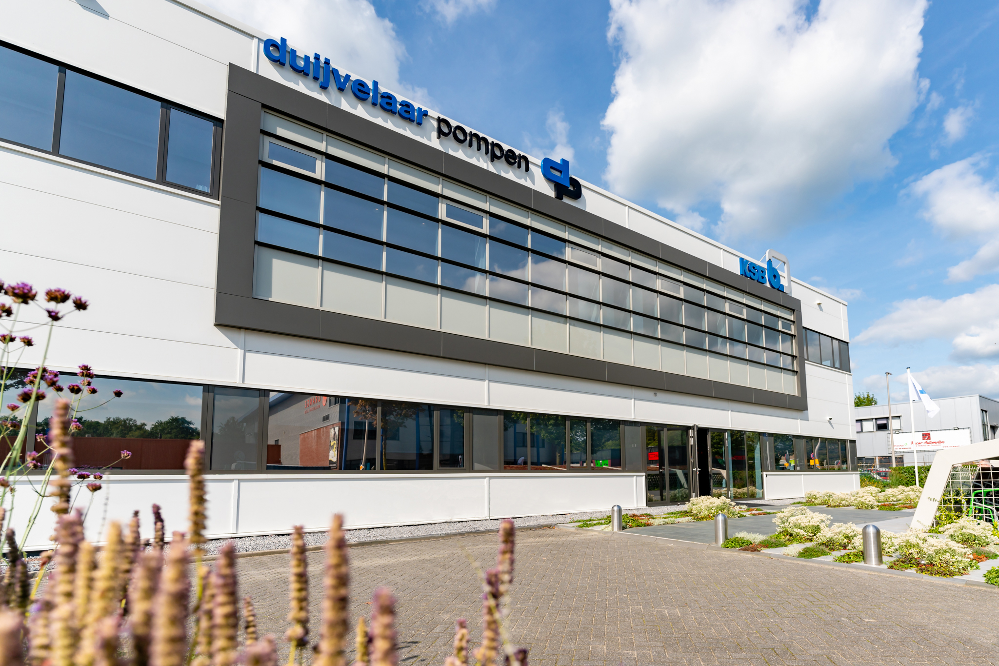 Duijvelaar Pompen pand kalkovenweg